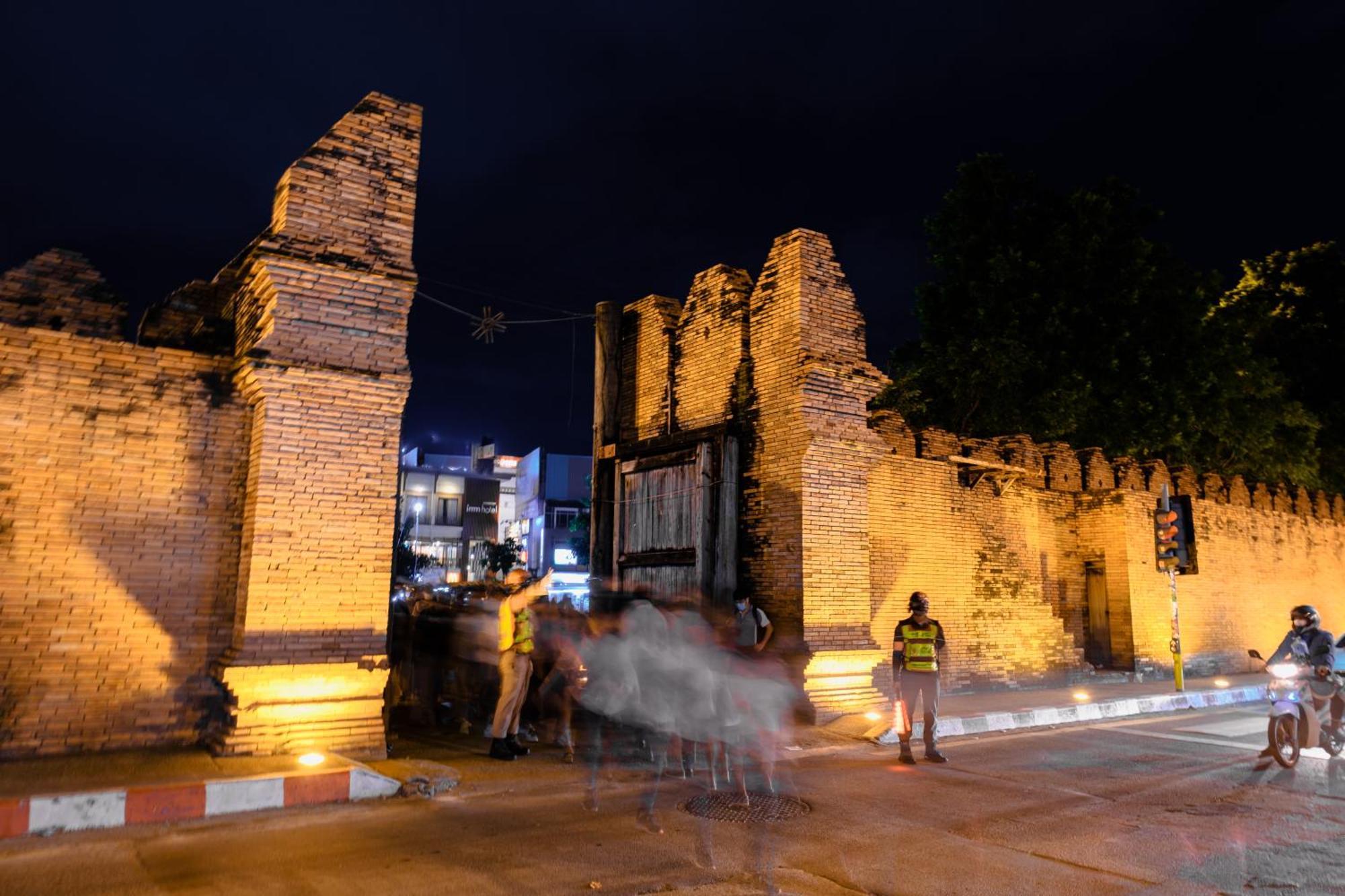 Sleep Mai Thapae Chiang Mai Old City Lifestyle Hotel Bagian luar foto
